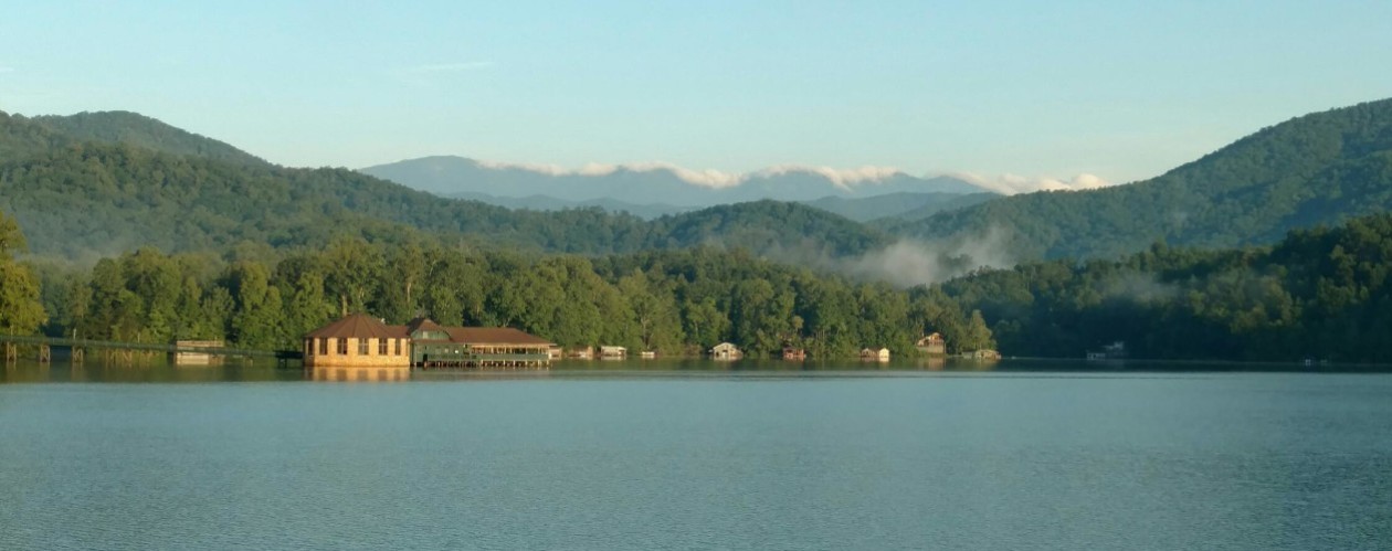 LAKE TAHOMA